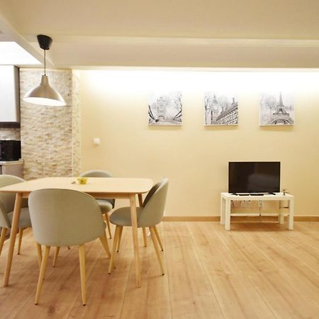 Centrico Apartamento Al Lado De Torres De Quart Valenza Esterno foto