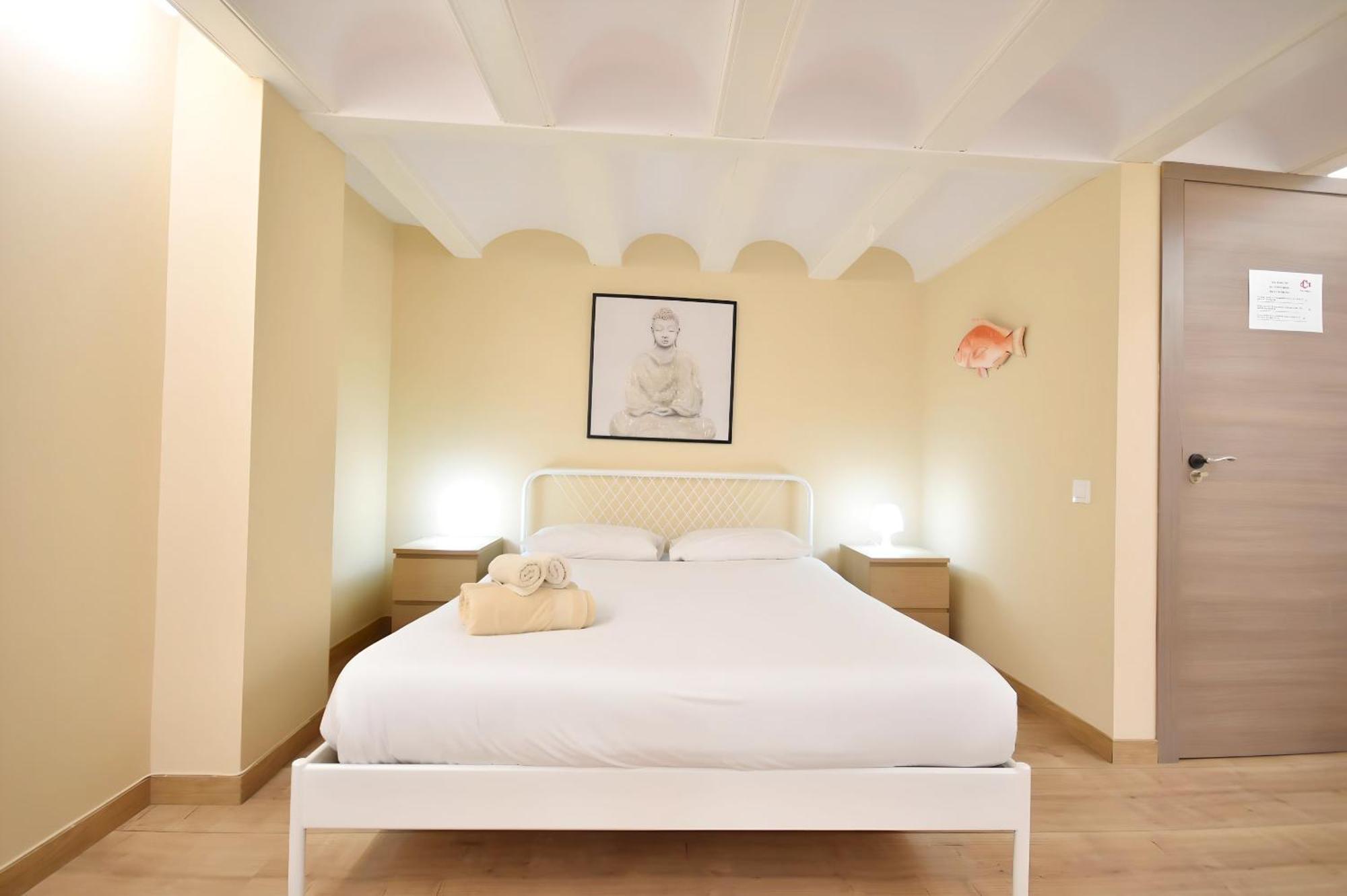 Centrico Apartamento Al Lado De Torres De Quart Valenza Esterno foto