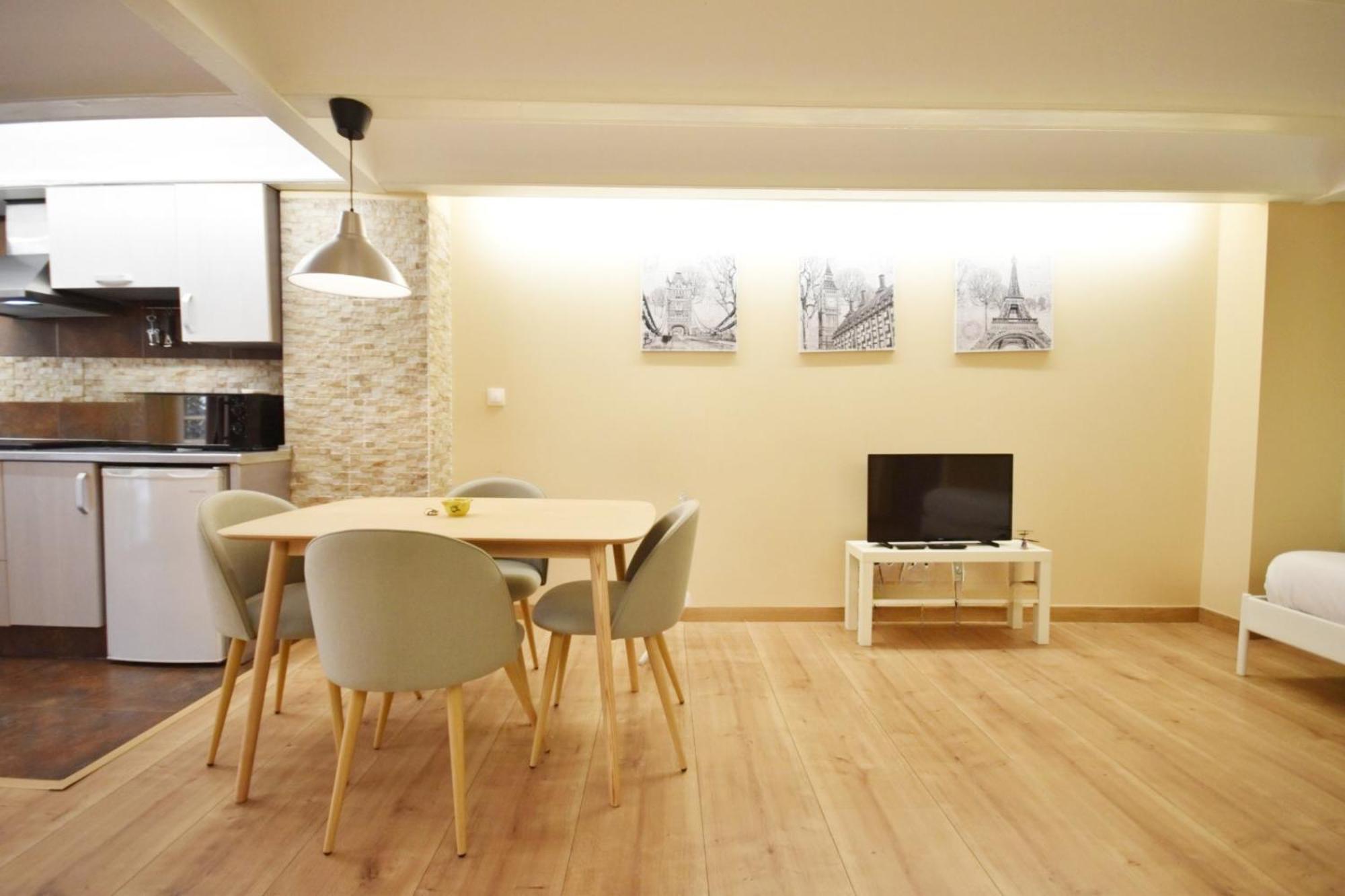 Centrico Apartamento Al Lado De Torres De Quart Valenza Esterno foto